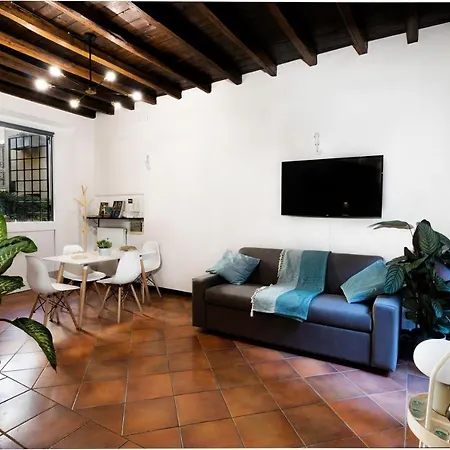 Quiet Trevi Fountain With Patio And Backyard 公寓 *