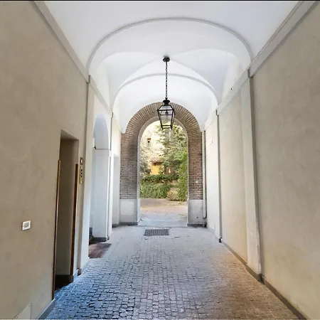 Quiet Trevi Fountain With Patio And Backyard 公寓 *