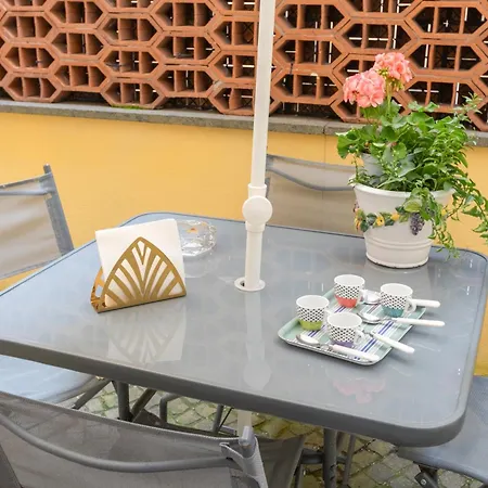 Quiet Trevi Fountain With Patio And Backyard